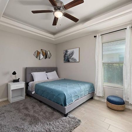 Cozy 3 Bed 2 Bath Apartment, Near Shopping Plazas, Expressway And Free Parking Edinburg Exterior photo