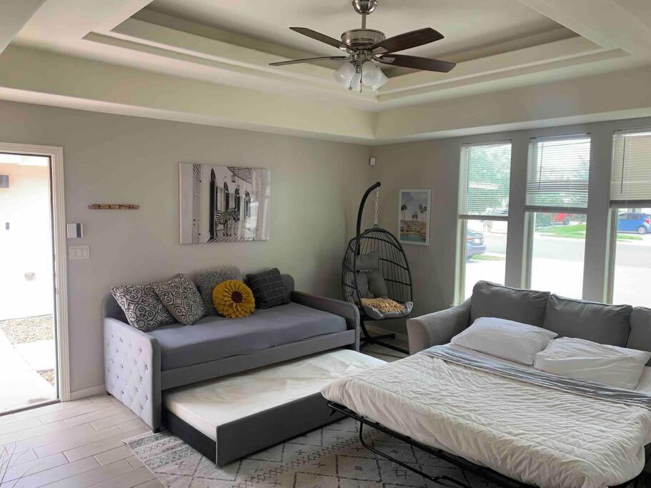 Cozy 3 Bed 2 Bath Apartment, Near Shopping Plazas, Expressway And Free Parking Edinburg Exterior photo